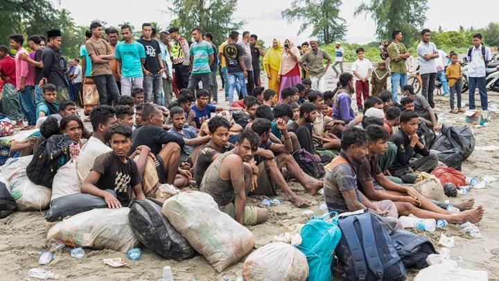 13 Pengungsi Rohingya Terlantar di Pinggir Jalan Pekanbaru