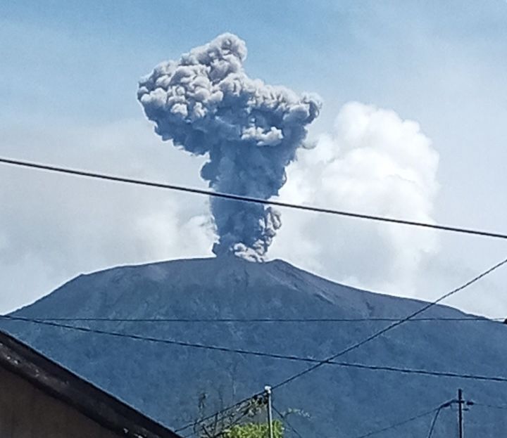 Gunung Marapi Sumbar Kembali Erupsi Skala Besar