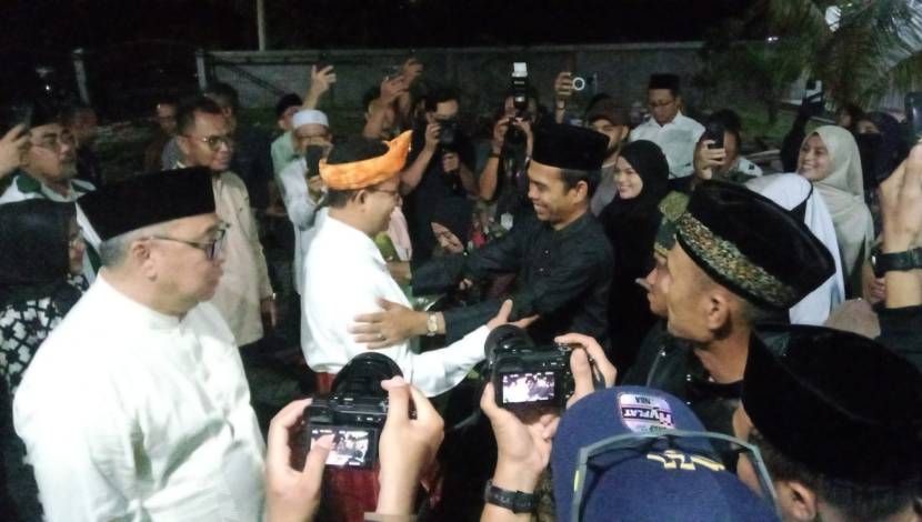 Capres Anies Baswedan Berkunjung ke Rumah Ustadz Abdul Somad