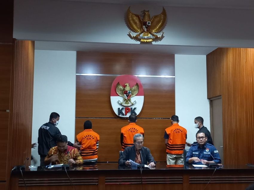 Menerima Suap Rp1 Miliar Bupati Meranti, Auditor BPK Riau Divonis 4 Tahun