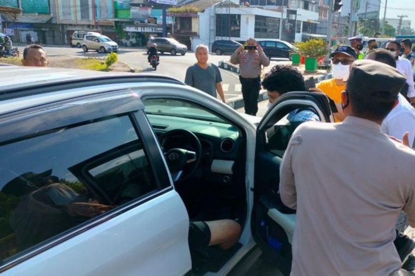 Saat Nyetir Dokter di Pekanbaru Kena Serangan Jantung dan Menabrak Penyapu Jalan