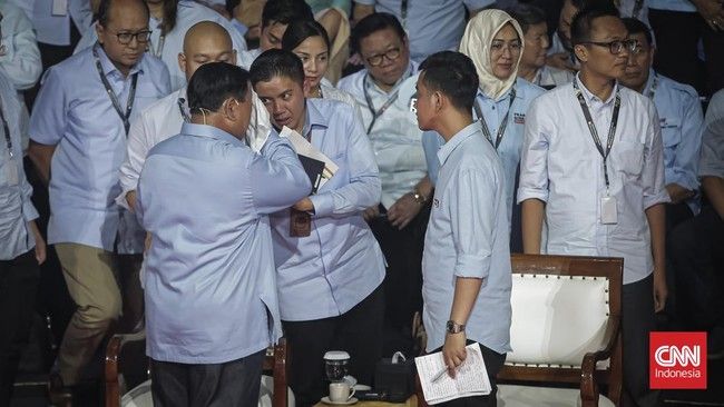 Mayor Teddy Ikut di Barisan Prabowo saat Debat Capres, Ini Penjelasan Mabes TNI