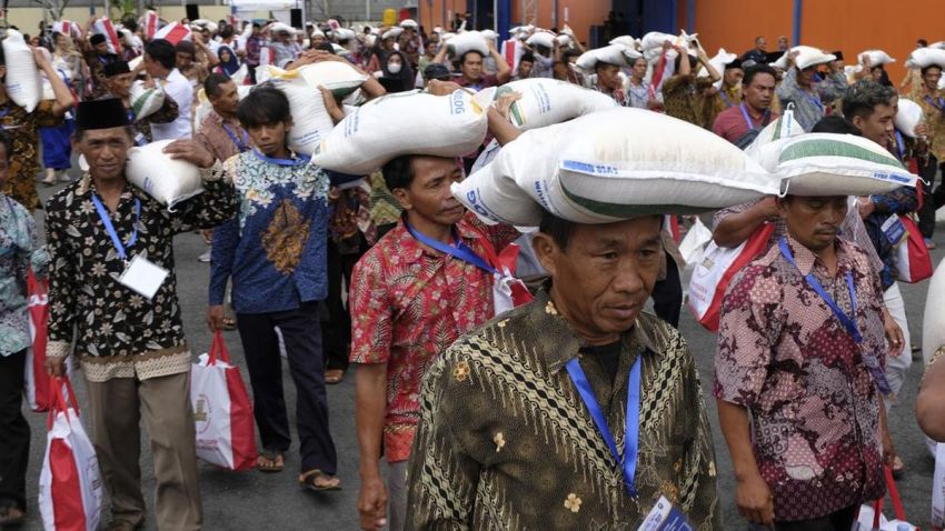 Menkeu Sri Mulyani Bakal 'Korbankan' Program Lain Demi Bansos Baru Jokowi