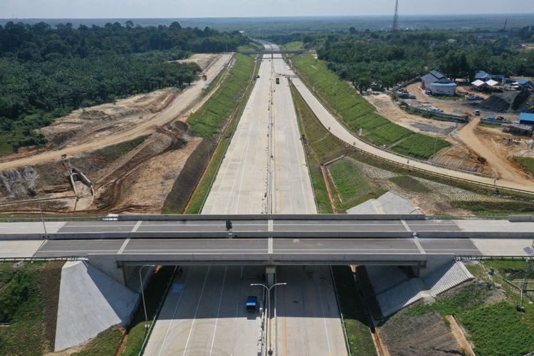 Hutama Karya  Targetkan Jalan Tol Riau dan Sumbar Terhubung 2024