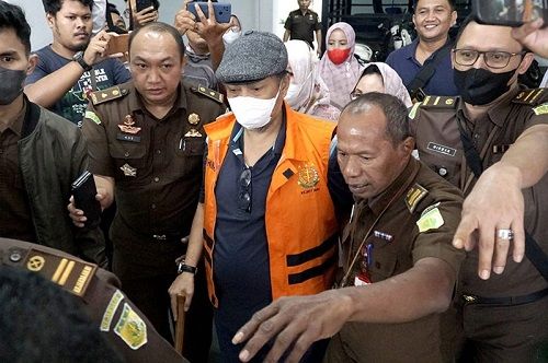 Tuntutan Jaksa Kadaluarsa, Mahkamah Agung Bebaskan Mantan Bupati Inhil Indra Muchlis Adnan