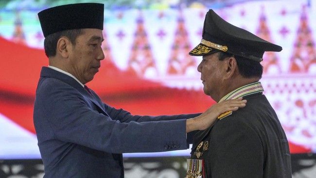 Ramai-ramai Organisasi Masyarakat Sipil Tolak Pangkat Jenderal Kehormatan Prabowo