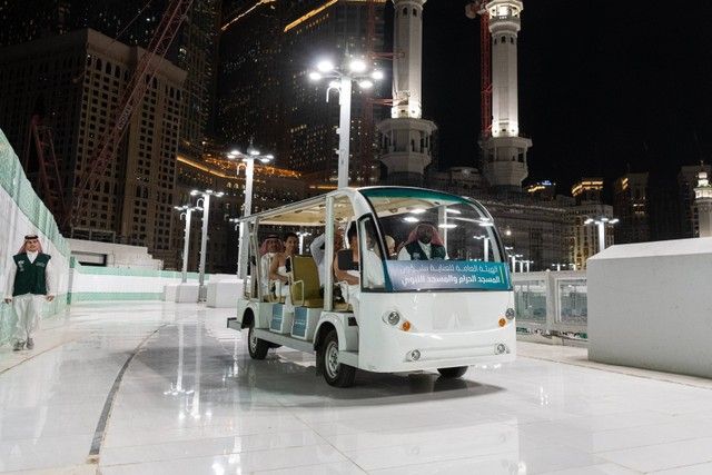 Jemaah Lansia Bisa Tawaf Menggunakan Mobil Golf di Masjidil Haram, Cukup Membayar 25 Riyal