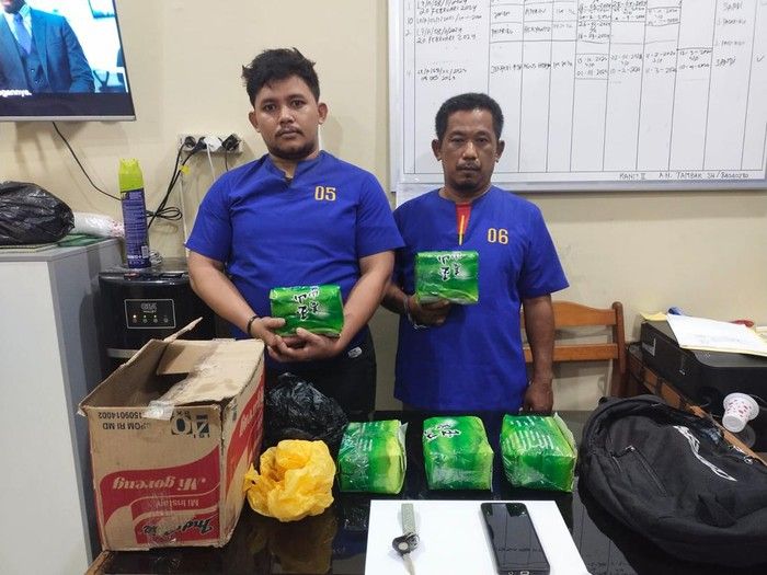 2 Pria Dibekuk di Pelabuhan TPI Pangkalan Sesai saat Jemput 5 Kg Sabu Berbalut Kotak Mie Instan