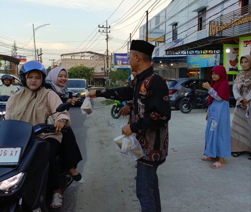 Pererat Silaturahmi, PANJI Riau Bukber dan Berbagi Ratusan Paket Takjil