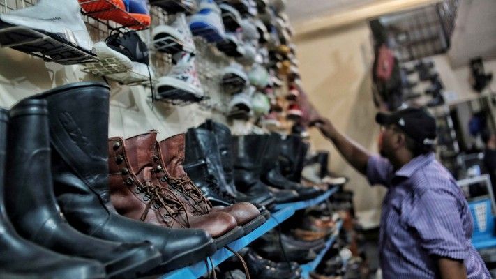 Beli Sepatu Rp10 Juta, Bea Cukai Kenakan Pajak Rp31 Juta