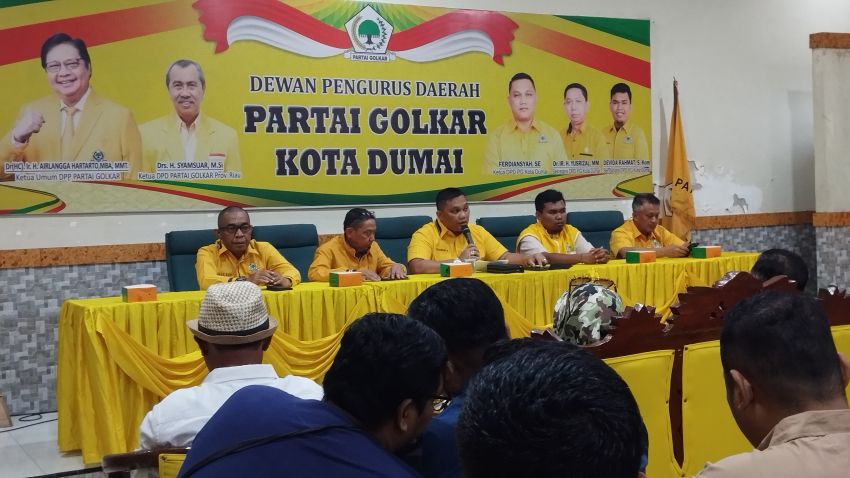 Sungkem ke Ibunda Tercinta, Ferdiansyah Nyatakan Sikap Maju Pilkada Dumai 2024