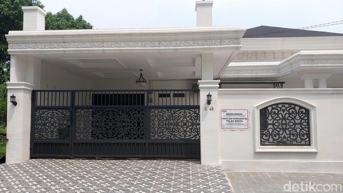 Penampakan Rumah Rp5,5 M Milik Bupati Labuhanbatu Disita KPK
