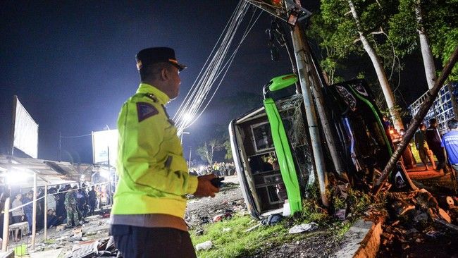 Kronologi Kecelakaan Bus Pariwisata Berpenumpang Siswa SMK