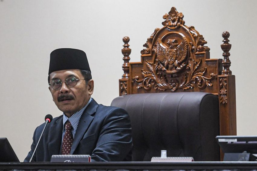 Ketua MKMK: DPR Lakukan Pembangkangan Secara Telanjang!