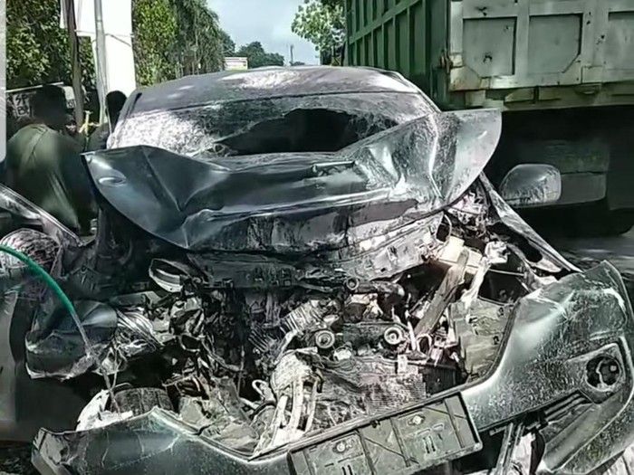 Kakak Mantan Kapolri Badrodin Haiti Meninggal Kecelakaan, Kondisi Mobil Remuk