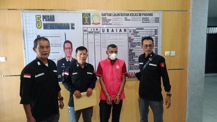 Kejati Sumbar Tahan Kabag Umum Kasus Korupsi Rp 3 Miliar