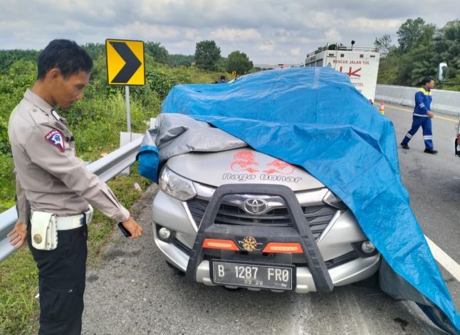 Dari Jakarta, Mobil Avanza alami Kecelakaan Tunggal di Tol Pekanbaru-Dumai Tiga Penumpang Terluka