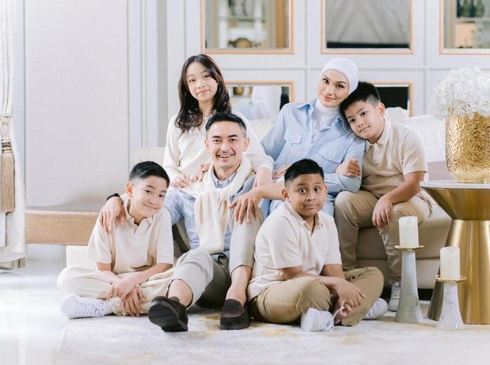 Zumi Zola dan Putri Zulhas Siap Melangkah ke Jenjang Pernikahan, Unggah Foto Prewedding