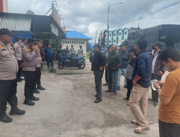 Buntut Kontrak Security tak Diperpanjang, Fat Tekal Gelar Demo di Depan Kantor PGN Dumai