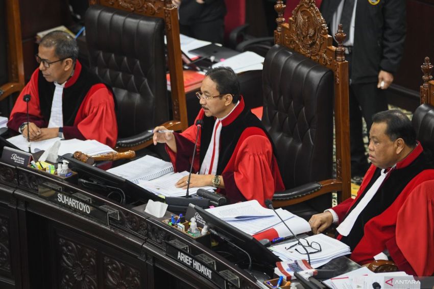 MK Jadwalkan Sidang Putusan Sela Sengketa Pilkada Riau