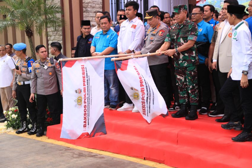 Kapolri dan Panglima TNI Buka Kegiatan Baksos Presisi: Pastikan Kebutuhan Pokok Terjaga Selama Ramadan