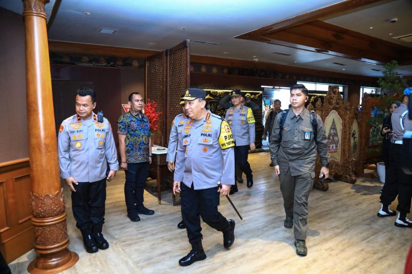 Tinjau Bandara Soetta, Kapolri Instruksikan Jajaran Rutin Patroli Pastikan Pemudik Aman-Nyaman