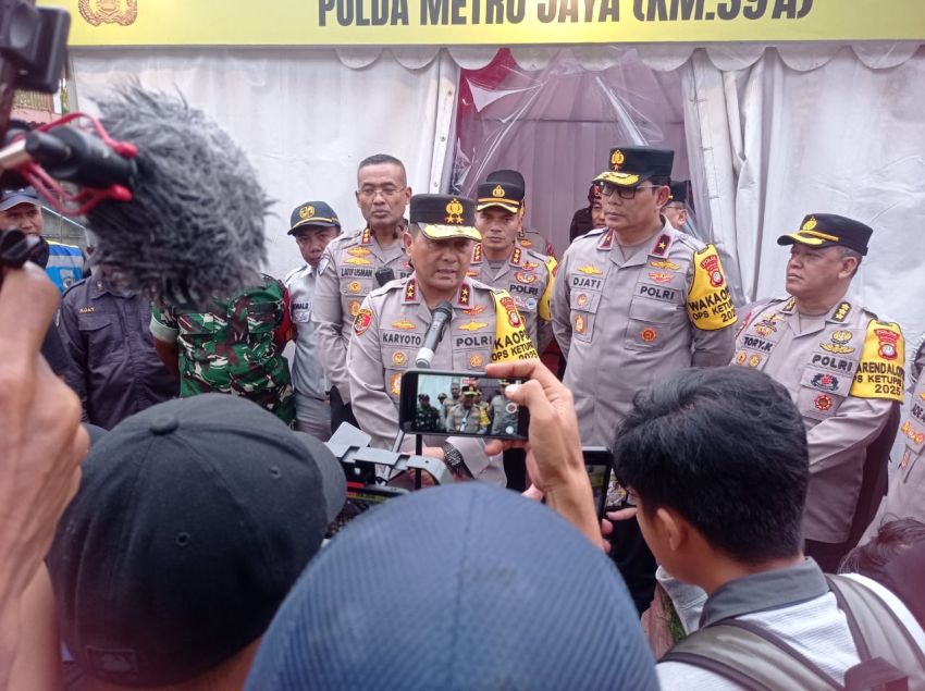 Kapolda Metro Jaya Cek Posko Mudik di Tol Cikampek, Pastikan Kesiapan Layanan untuk Pemudik
