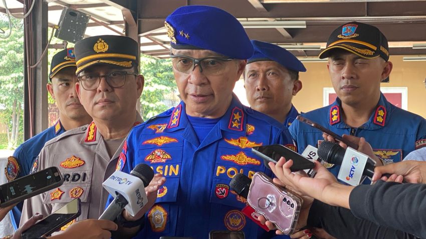 Polri Turun Tangan Bantu Evakuasi Penanganan Banjir di Jabodetabek