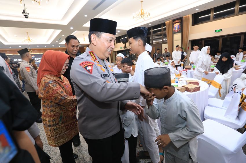 Berbagi Takjil dan Buka Puasa Bersama, Kapolri Perkuat Sinergi dengan Media dan Masyarakat