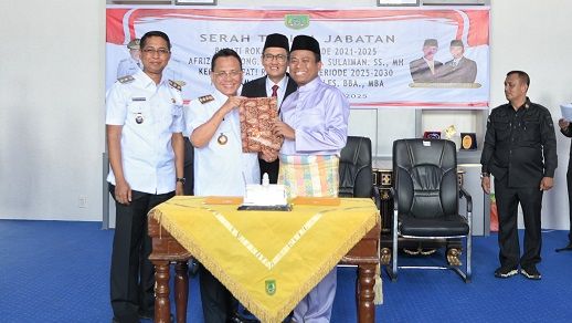 Serah Terima Jabatan Bupati Rohil hanya Dihadiri Mantan Wabup Sulaiman