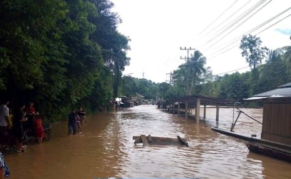 Banjir Terjang Prapat Simalungun, Sumut Puluhan Rumah Alami Rusak