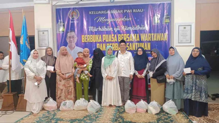 PWI Riau Santuni Jandwa Wartawan dan Santuni Yatim Piatui, Arwin AS: PWI Sahabat Lama dalam Pembangunan
