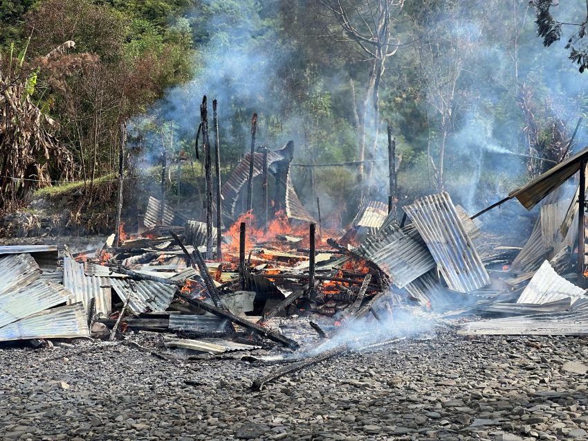 Aparat Gabungan Masih Lakukan Penyelidikan Guna Mengungkap Pelaku Dan Motif Pembakaran Rumah Tersebut