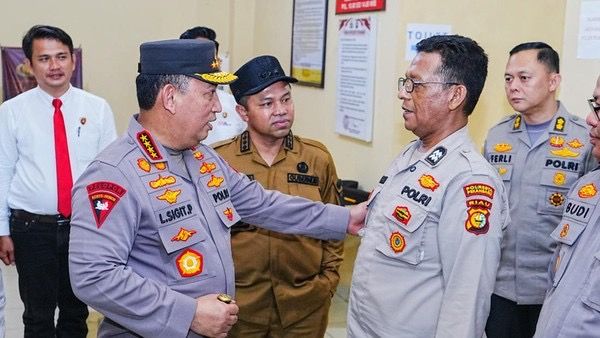 Kapolri Berikan Apresiasi Kepada Aiptu Jimmi Farma Berupa Kesempatan Mengikuti Sekolah Perwira