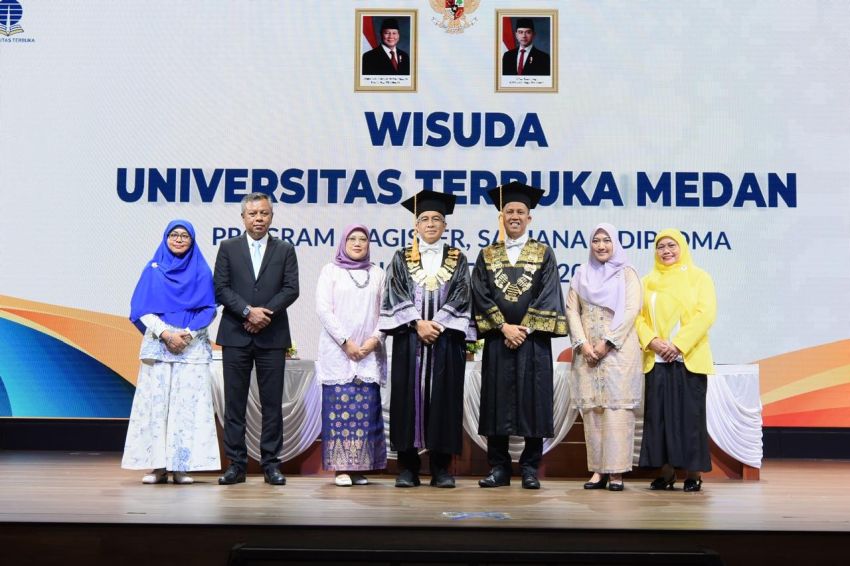 UT Medan Gelar Wisuda Perdana 2025