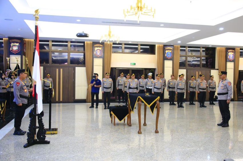 Kapolri Pimpin Upacara Serah Terima Jabatan Kapolda Jabar dan Kapusjarah Polri