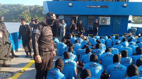100 Napi asal Riau Dikirim ke Lapas Super Maksimum Nusakambangan