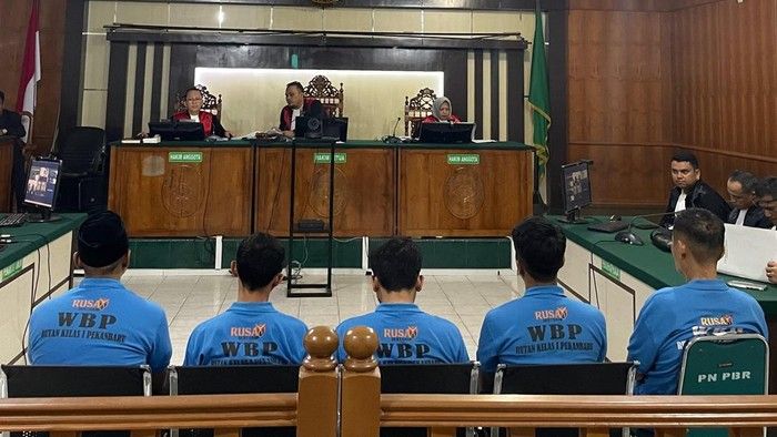 Lima Terdakwa Korupsi Kredit BRK Syariah Bengkalis Wajib Kembalikan Uang Rp5,2 Miliar