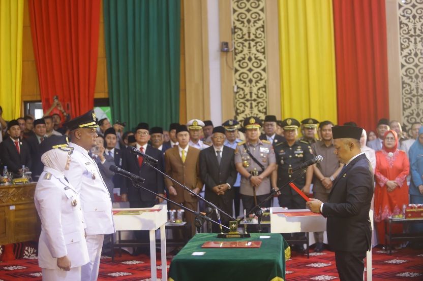 Afni – Syamsurizal Resmi Memimpin Kabupaten Siak Periode 5 Tahun