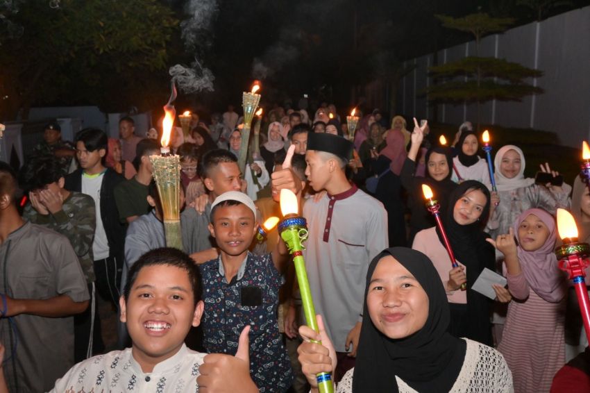 Lanud Husein Sastranegara Gelar Pawai Obor Sambut Tahun Baru Islam 1 Muharam 1447