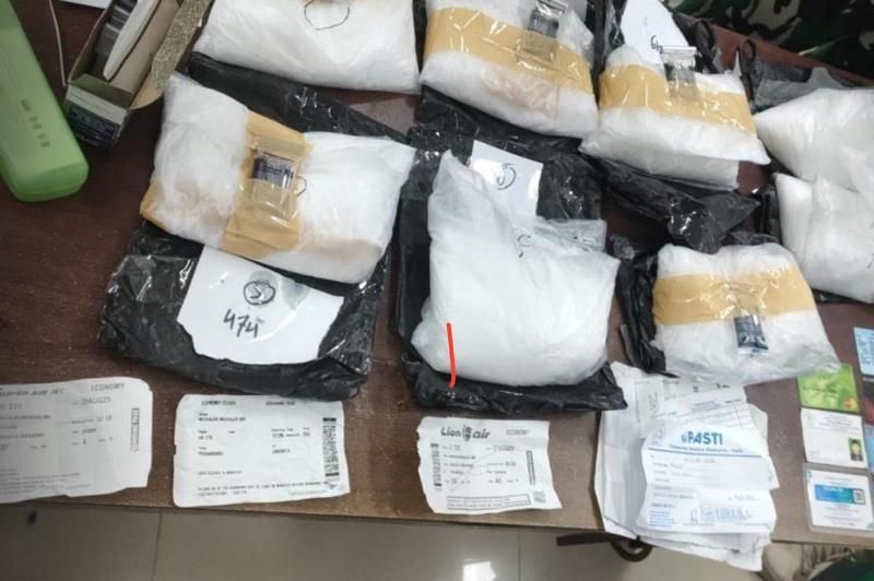 Sabu 4,1 Kg Disimpan di Tas Hitam Diselundupkan Lewat Bandara SSK