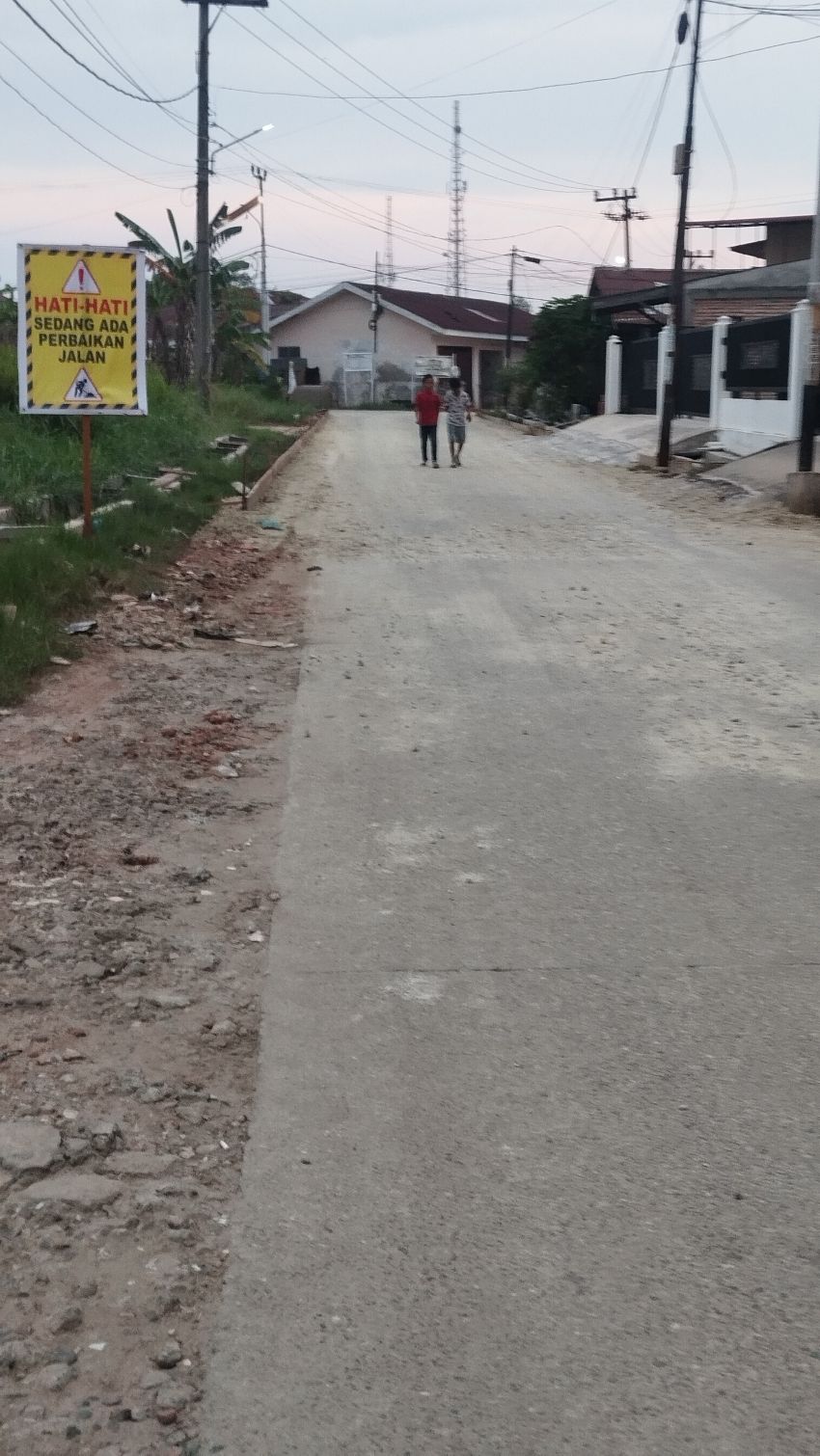 Bongkar Pasang Proyek Jalan Anggur Barat Senilai Rp299 Juta