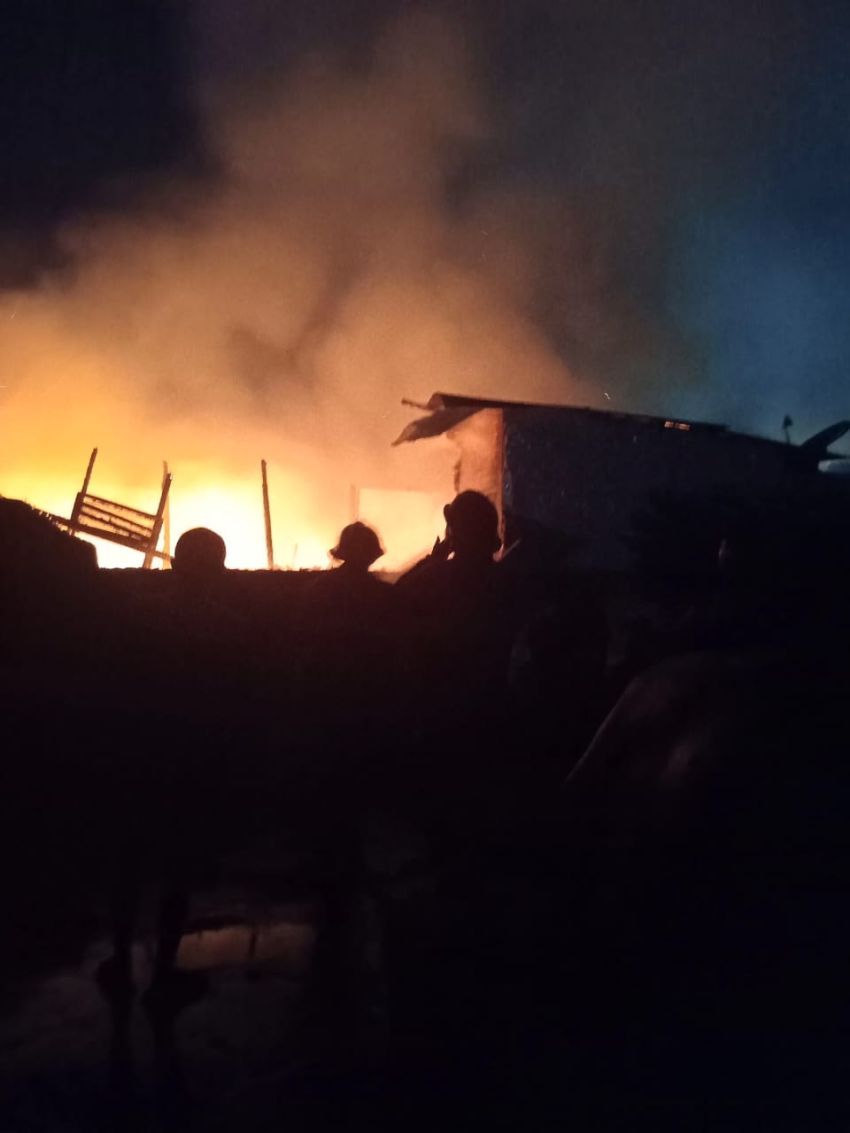 Rumah Bulatan di Jalan Hayam Wuruk Ludes Terbakar