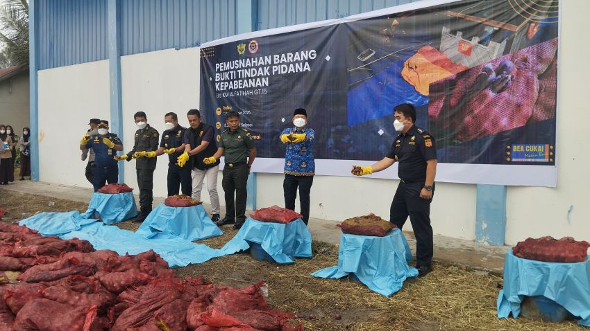 Tiga Tersangka Ditetapkan Kasus Penyelundupan Bawang Merah lewat KM Alfatihah