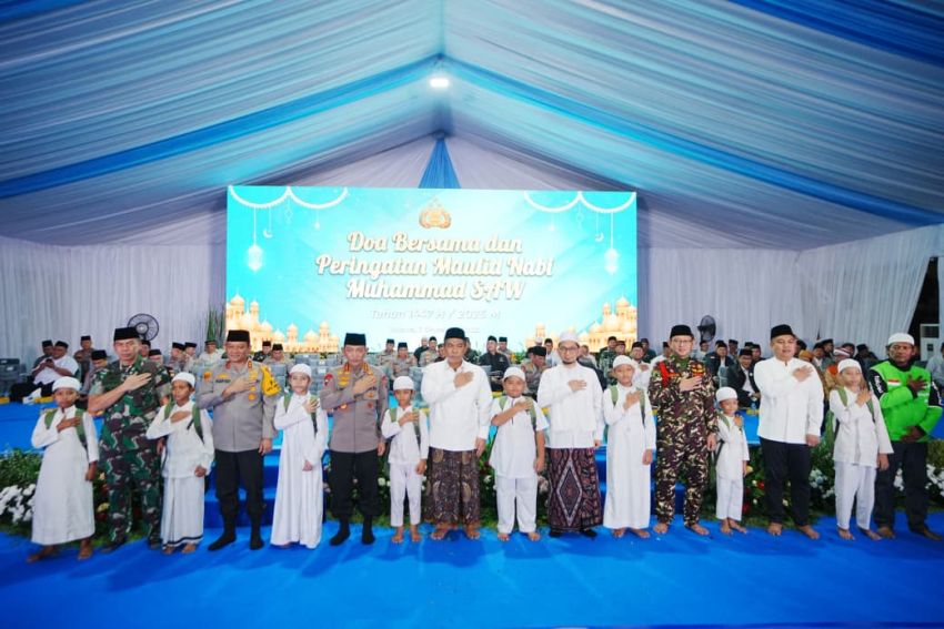 Hadiri Doa Bersama dan Peringatan Maulid Nabi, Kapolri Ajak Masyarakat Jaga Persatuan dan Kesatuan
