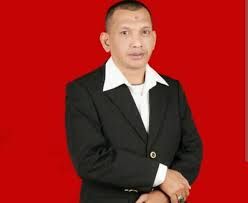 Erwin Minta Presiden RI Berhentikan Gubri dan Kadisdik Riau