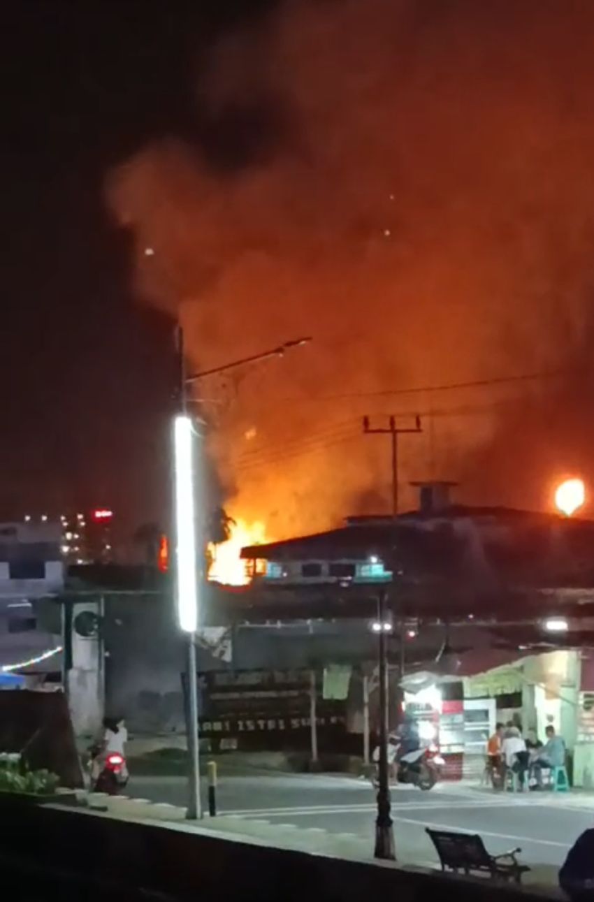 Fakta-fakta Kebakaran Kilang Pertamina Dumai Membuat Warga Ketakutan