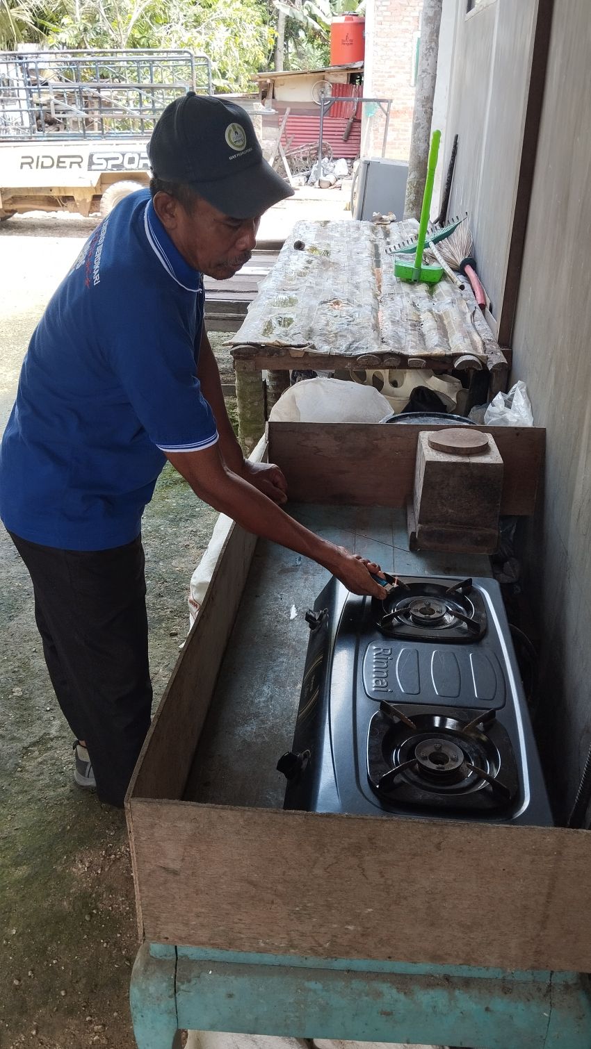 Inovasi Energi dari Kandang Mukti Sari, Gas Kotoran Sapi dan Manusia Mengalir ke Kompor Warga