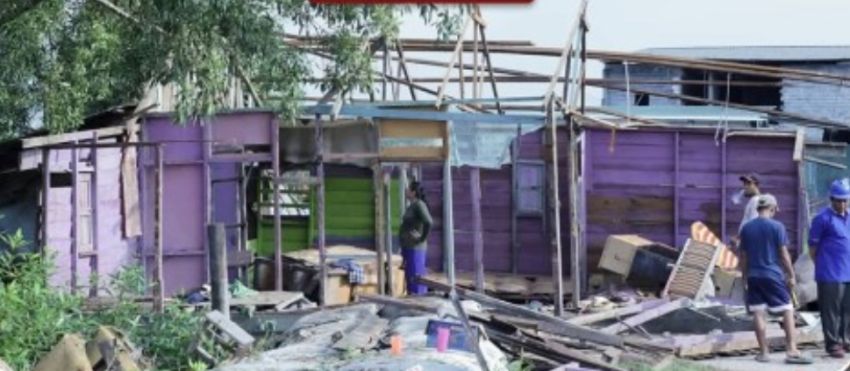 &lrm;Erwin Dukung Pemerintah dalam Pengadaan Lahan Bantaran Sungai Dumai, Langkah Mengatasi Banjir Rob  &lrm;&lrm;