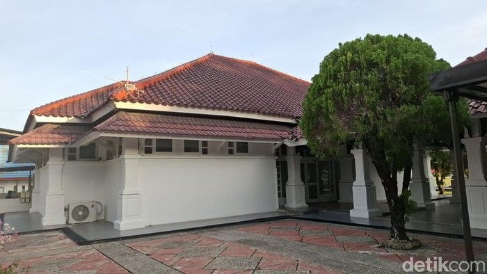Kafe di Komplek Rumah Dinas Tempat Gubernur Riau Abdul Wahid Bersembunyi Sebelum OTT KPK